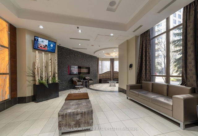 906 - 310 Burnhamthorpe Road