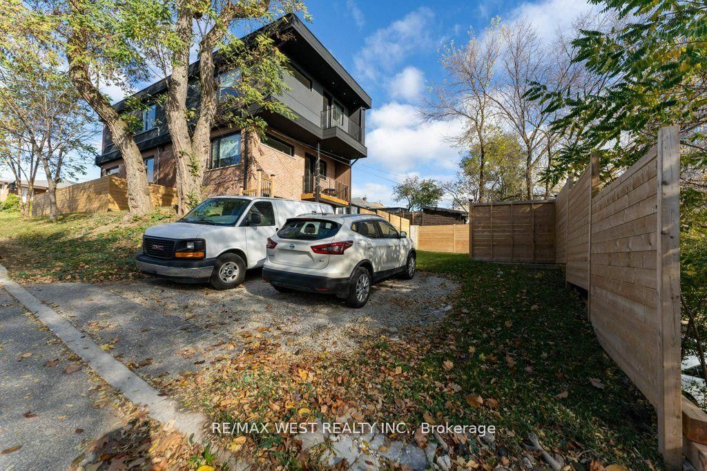 Detached House for lease at 63 Lonborough Avenue, Toronto, Beechborough-Greenbrook, M6M 1X2 - MLS: W12102143