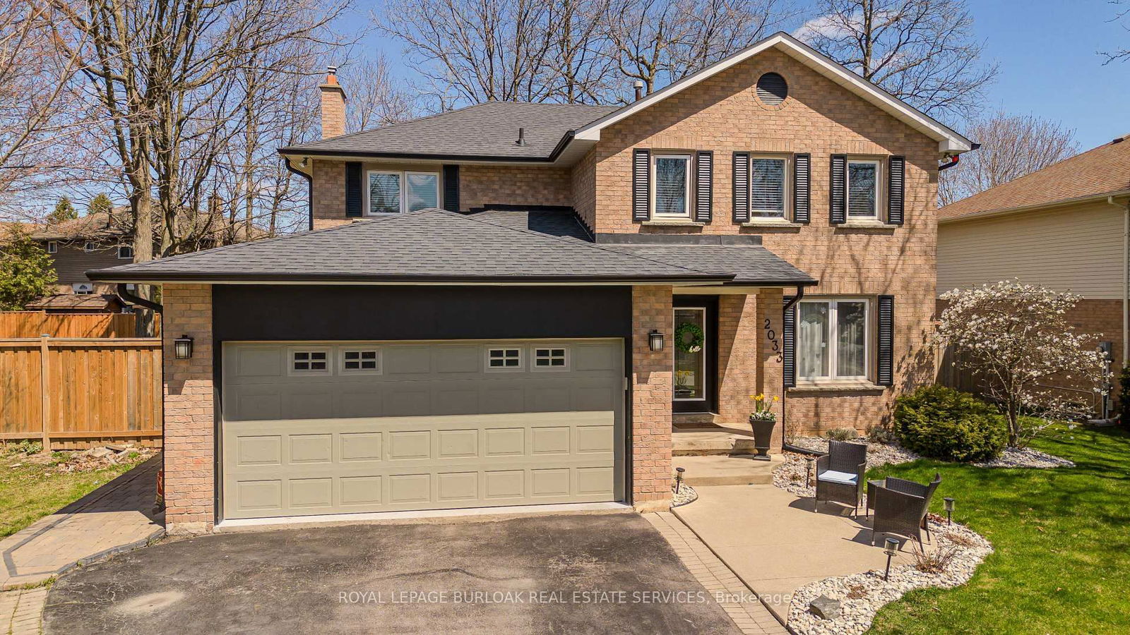 Detached House for sale at 2033 Headon Forest Drive, Burlington, Headon, L7M 2M2 - MLS: W12102547