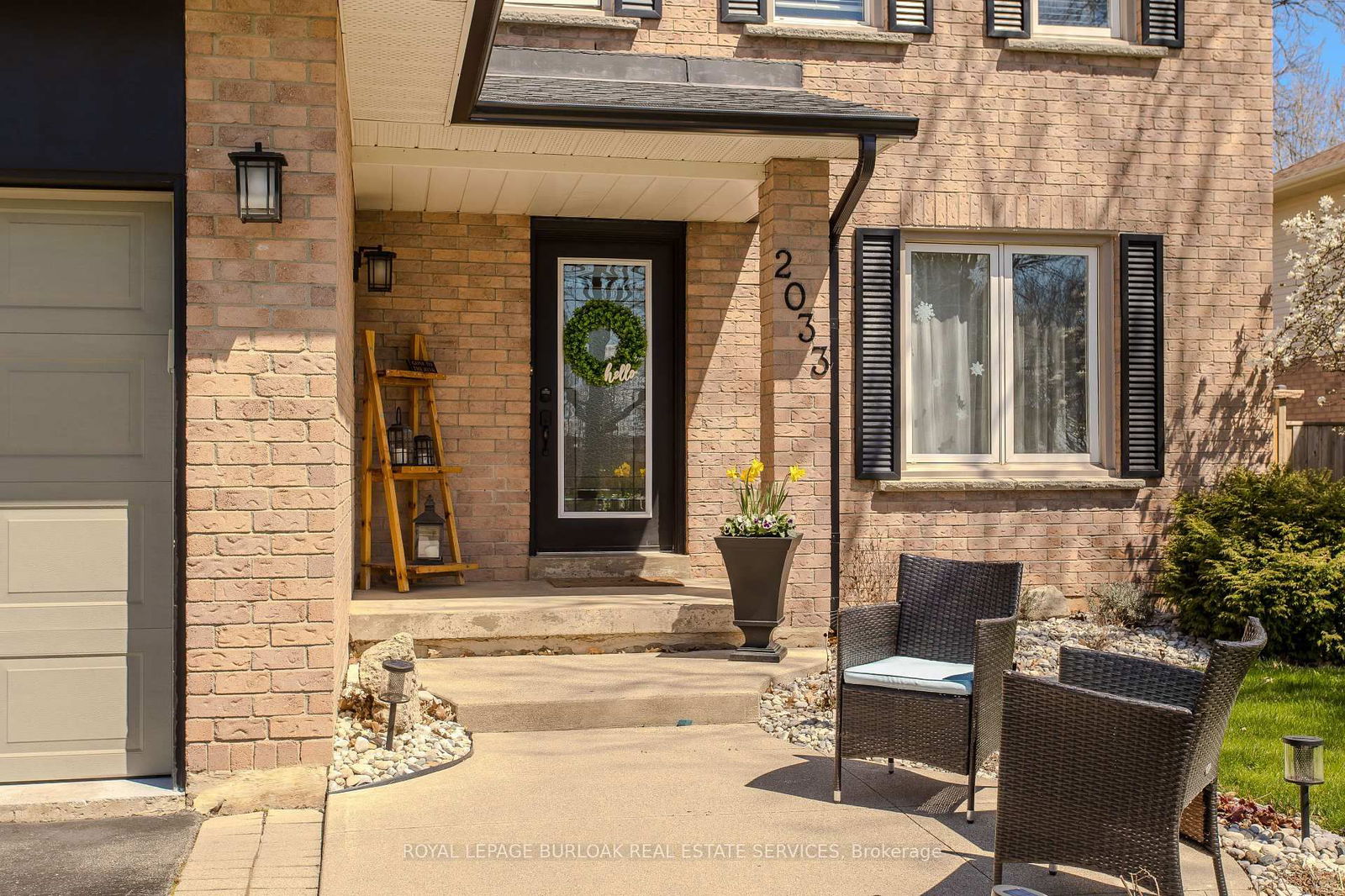 Detached House for sale at 2033 Headon Forest Drive, Burlington, Headon, L7M 2M2 - MLS: W12102547
