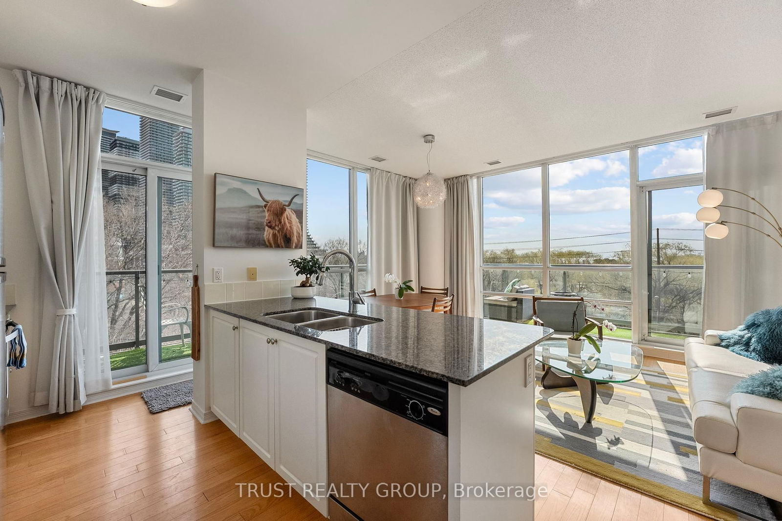 Condo sold at 308-2230 Lake Shore Boulevard, Toronto, Mimico, M8V 0B2 - MLS: W12102610