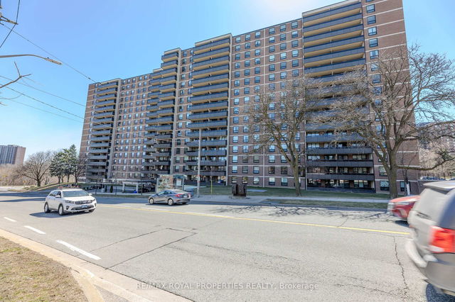1002 - 15 La Rose Avenue