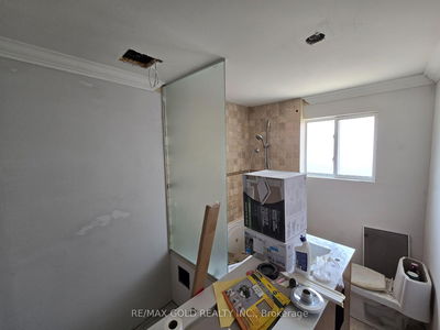 111 Verobeach Blvd, Toronto - Humbermede image-0-4