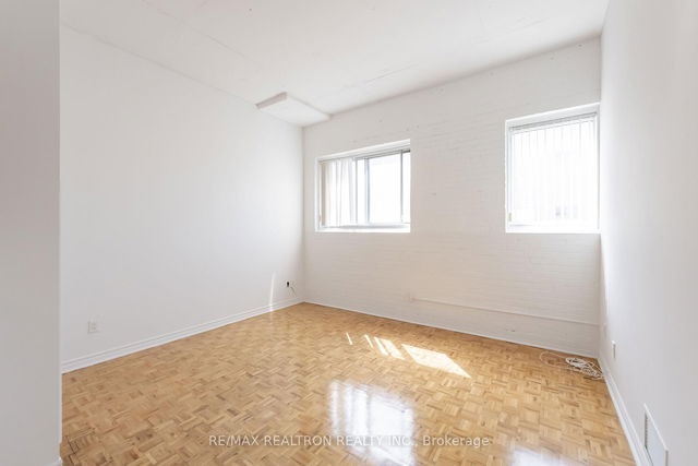 407 - 1401 Dupont Street