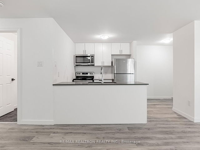 M5 - 2507 Eglinton Avenue