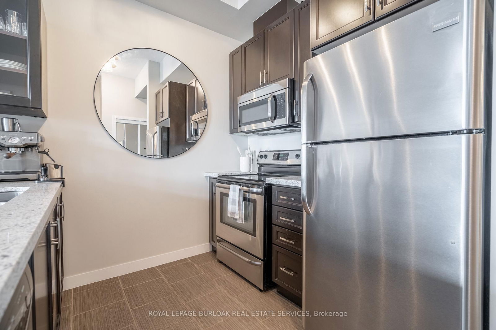 Condo for lease at 408-5020 Corporate Drive, Burlington, Uptown, L7L 0H7 - MLS: W12102984