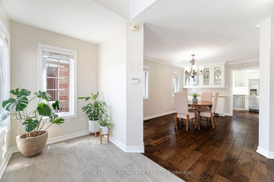 81 Farthingale Cres, Brampton - Fletcher's Meadow image-0-4
