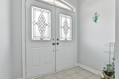 43 Crystalview Cres, Brampton - Bram East image-0-3