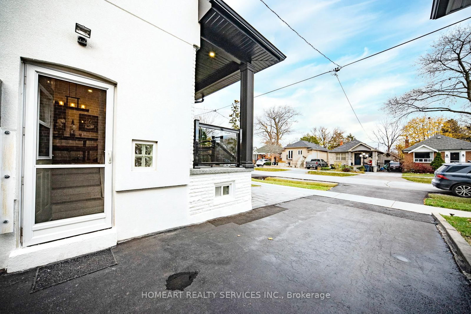 Detached House for sale at 56 Parker Avenue, Toronto, Stonegate-Queensway, M8Z 4L8 - MLS: W12103316