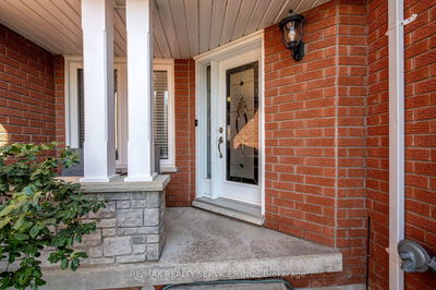 81 James Young Dr, Halton Hills - Georgetown image-0-3