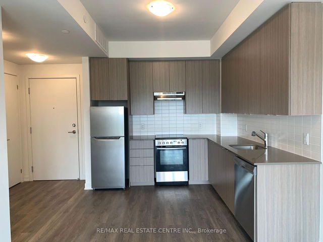 209 - 58 Sky Harbour Drive