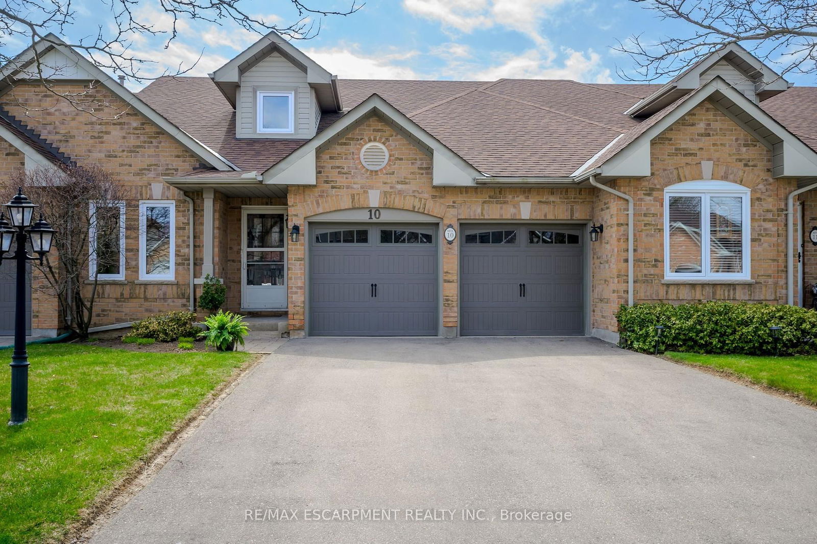 Townhouse for sale at 10-4275 Millcroft Park Drive, Burlington, Rose, L7M 4L9 - MLS: W12103424