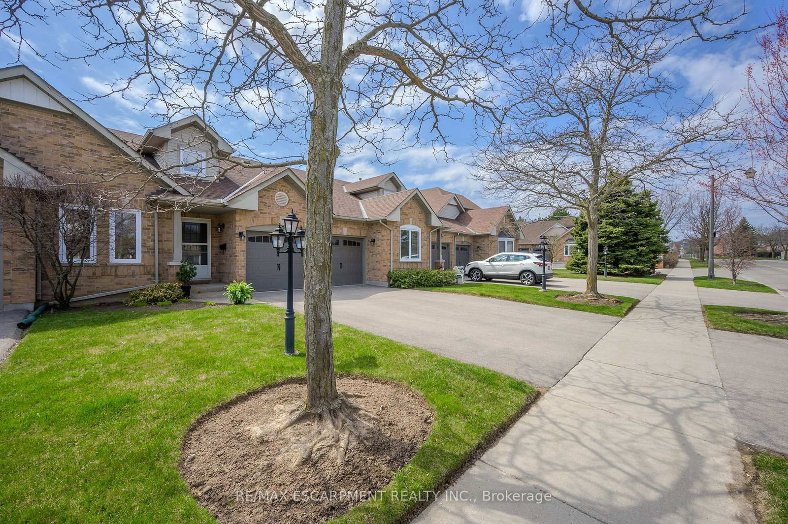 Townhouse for sale at 10-4275 Millcroft Park Drive, Burlington, Rose, L7M 4L9 - MLS: W12103424