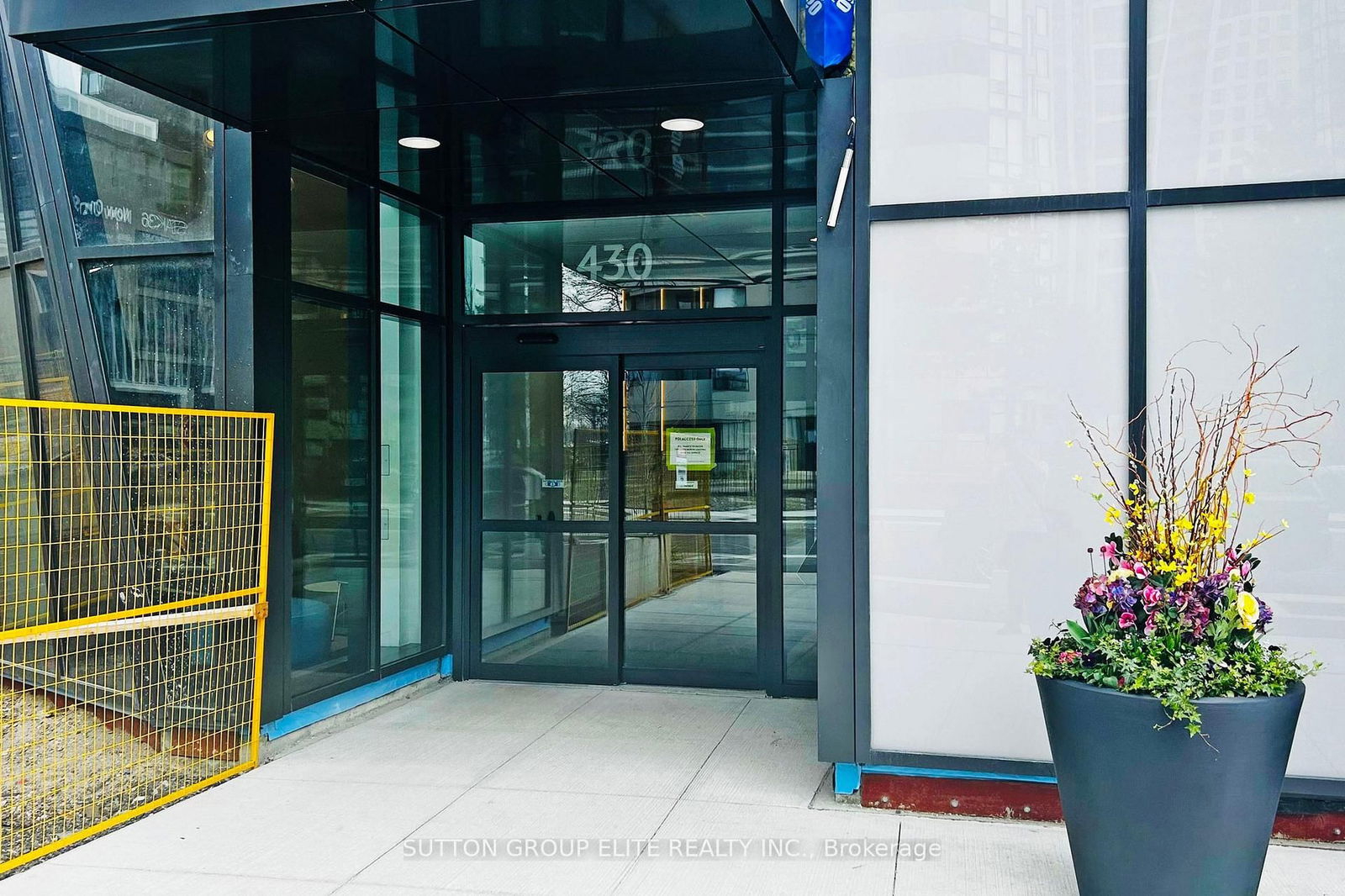 Condo leased at 3001-430 Square One Drive, Mississauga, City Centre, L5B 0L6 - MLS: W12103433