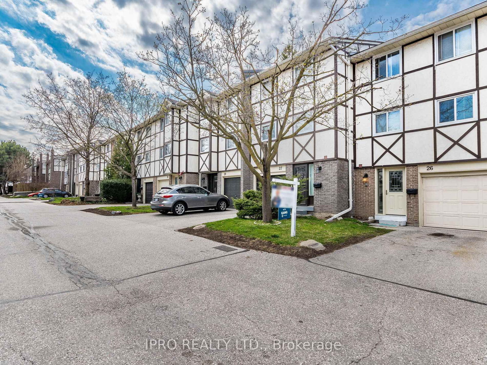 Townhouse for sale at 26-1485 Gulleden Drive, Mississauga, Applewood, L4X 2T2 - MLS: W12103461