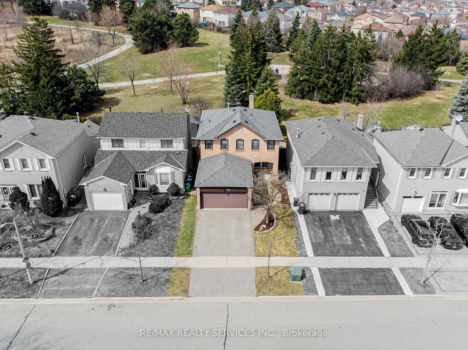 Detached House for sale at 18 Nuttall Street, Brampton, Westgate, L6S 4W3 - MLS: W12103579