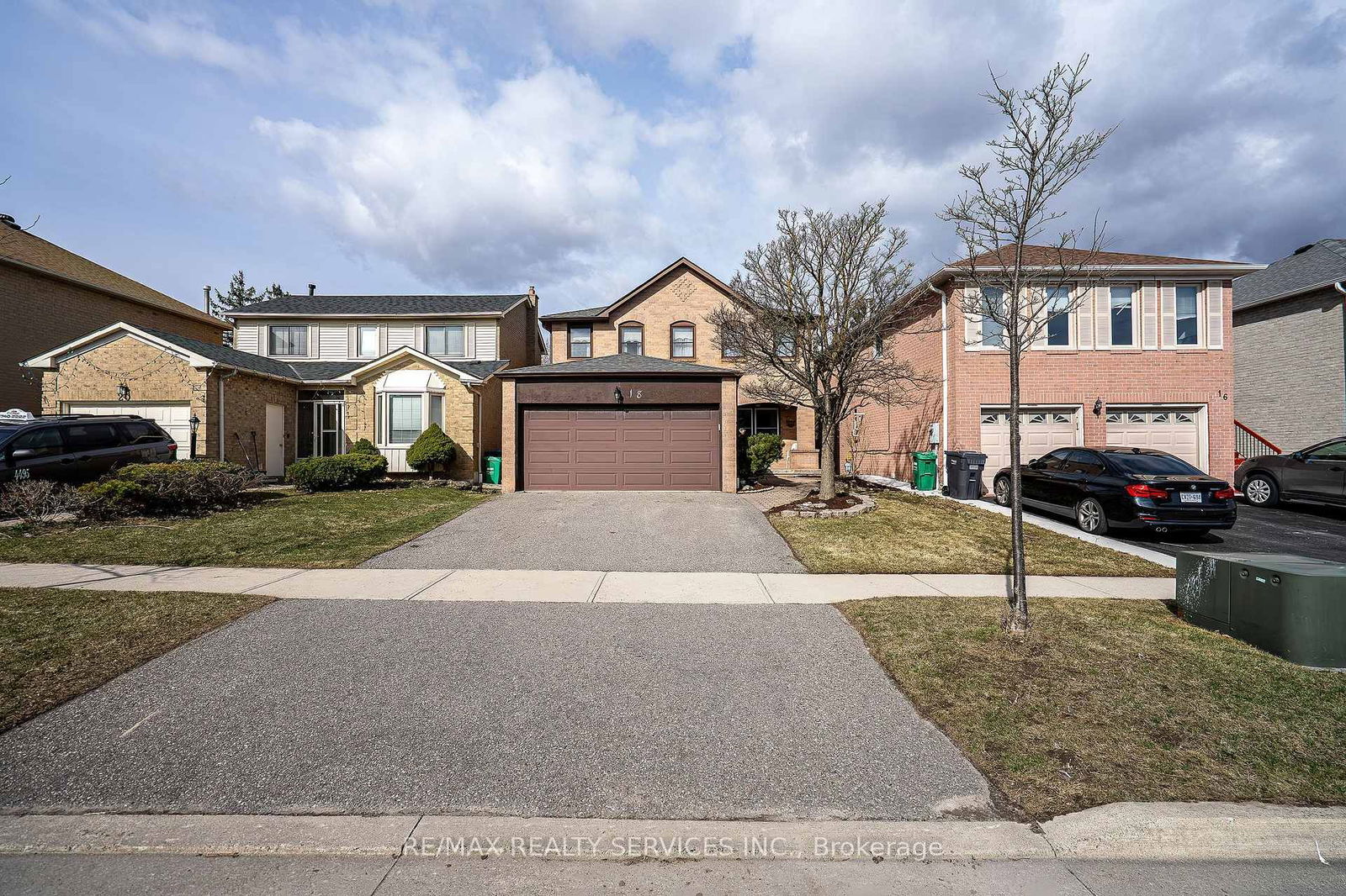 Detached House for sale at 18 Nuttall Street, Brampton, Westgate, L6S 4W3 - MLS: W12103579