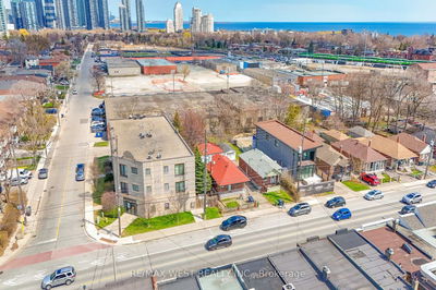 371 Royal York Rd, Toronto - Mimico image-0-3