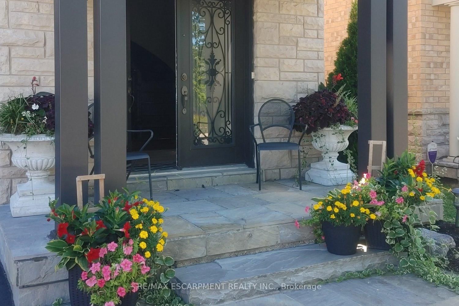 Detached House for sale at 3321 Steeplechase Drive, Burlington, Alton, L7M 0N6 - MLS: W12103865