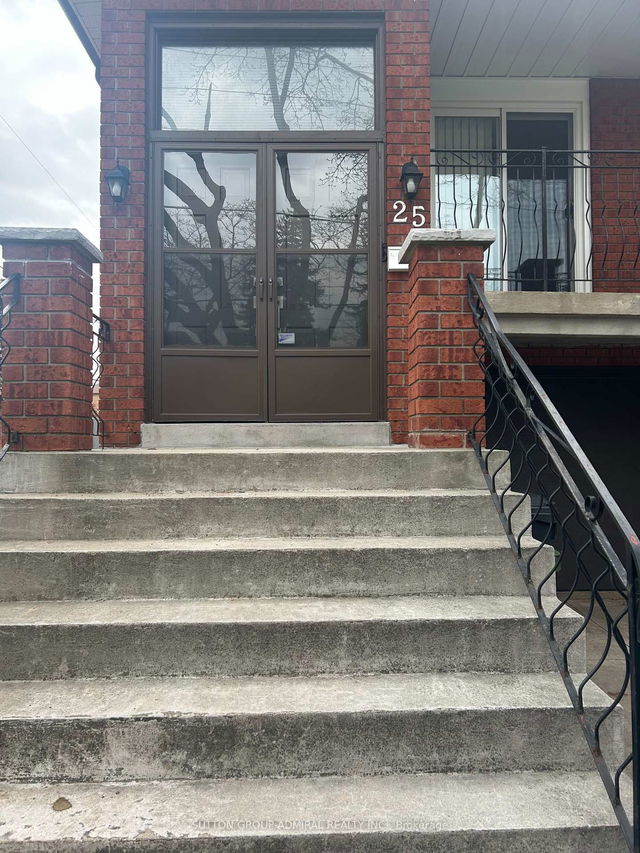 Upper - 25 Venice Drive
