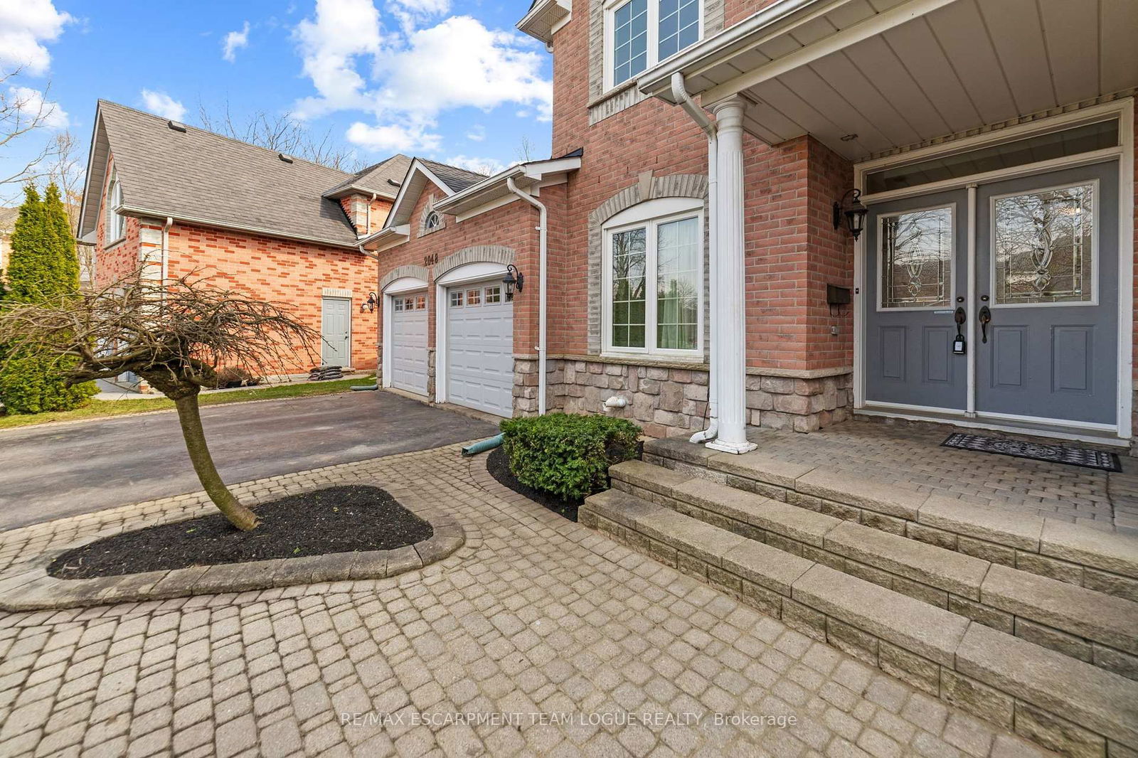 Listing photo 2