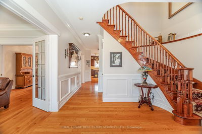 2097 ARBOURVIEW Dr, Oakville - Westmount image-0-2