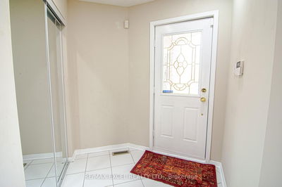 71 Rocky Mountain Cres, Brampton - Sandringham-Wellington image-0-4