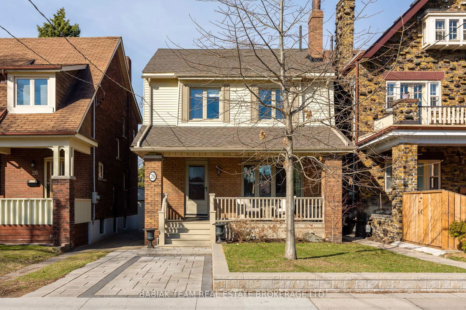 Detached House leased at 28 Glendonwynne Road, Toronto, High Park North, M6P 3E4 - MLS: W12104351