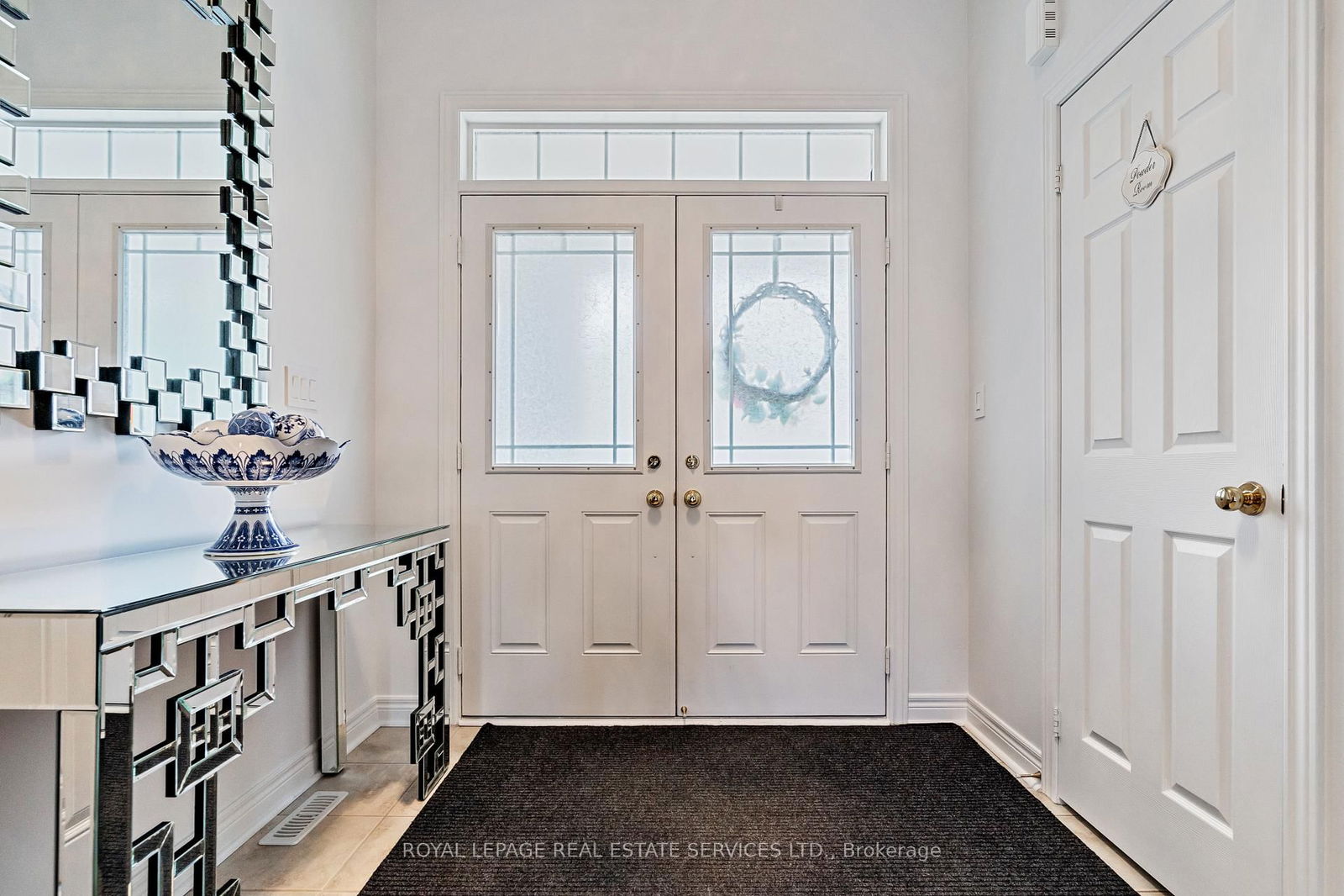 Townhouse for sale at 2130 Emily Circle, Oakville, BC Bronte Creek, L6M 0E6 - MLS: W12104402