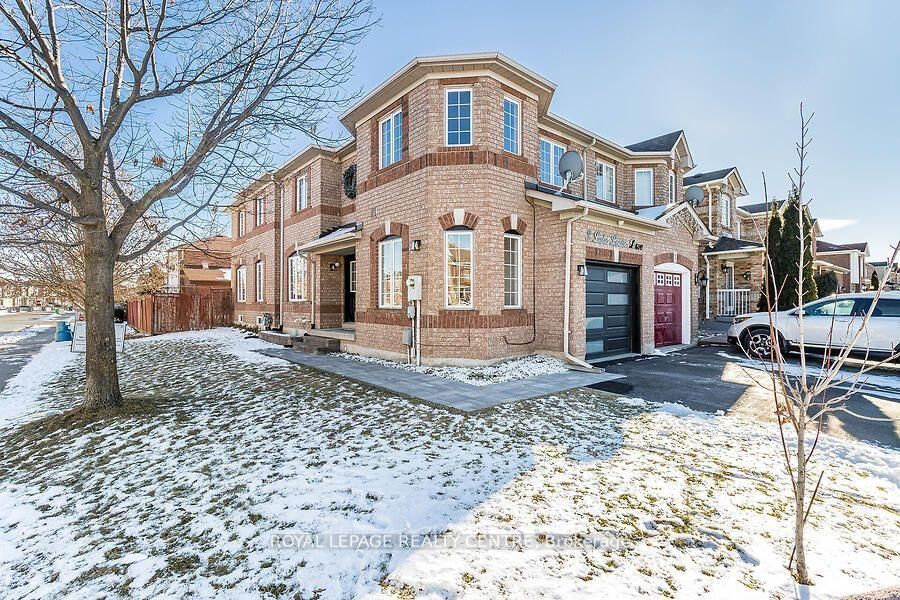 Semi-Detached House for lease at 3 Lake Louise Drive, Brampton, Fletcher's Meadow, L6X 4W5 - MLS: W12104580