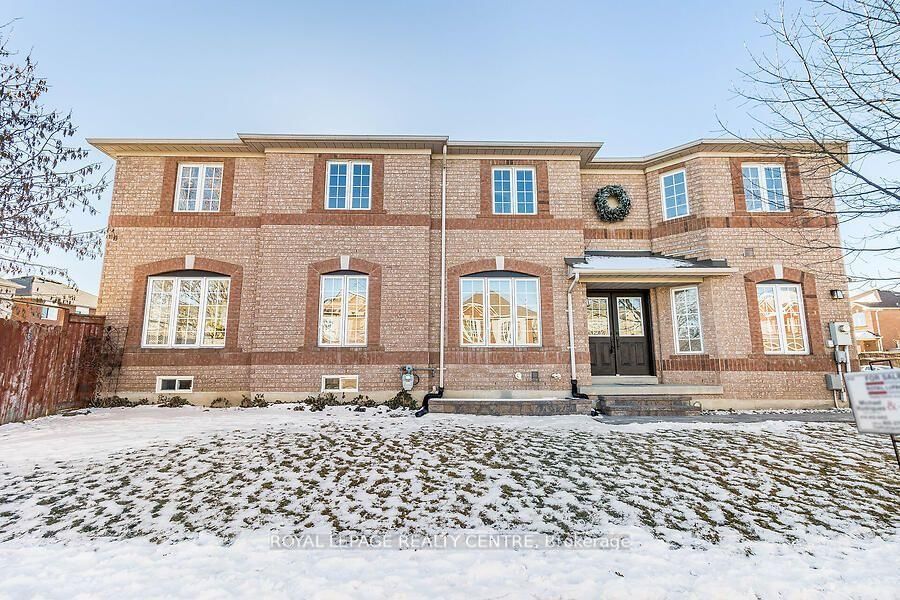 Semi-Detached House for lease at 3 Lake Louise Drive, Brampton, Fletcher's Meadow, L6X 4W5 - MLS: W12104580