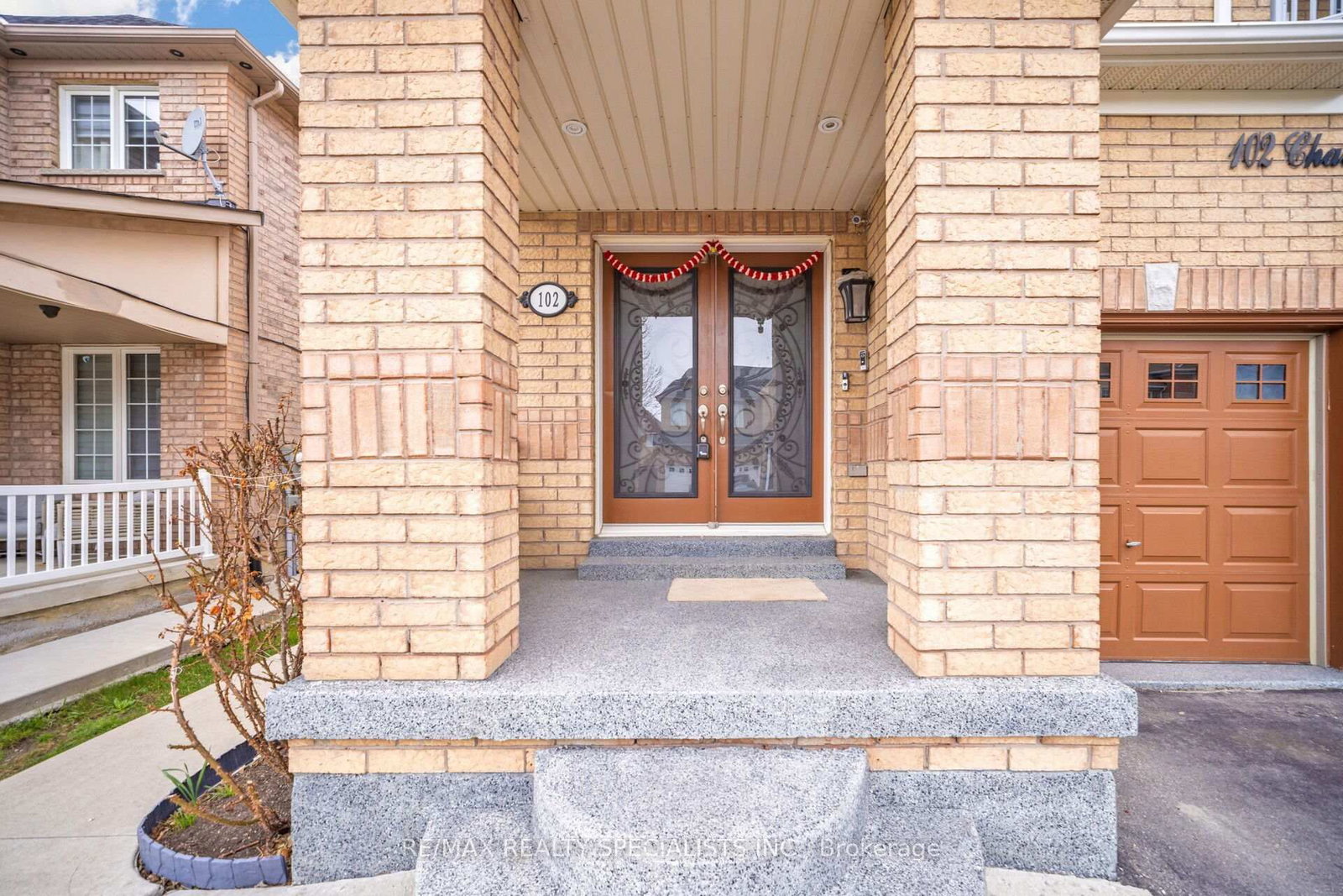 Listing photo 2