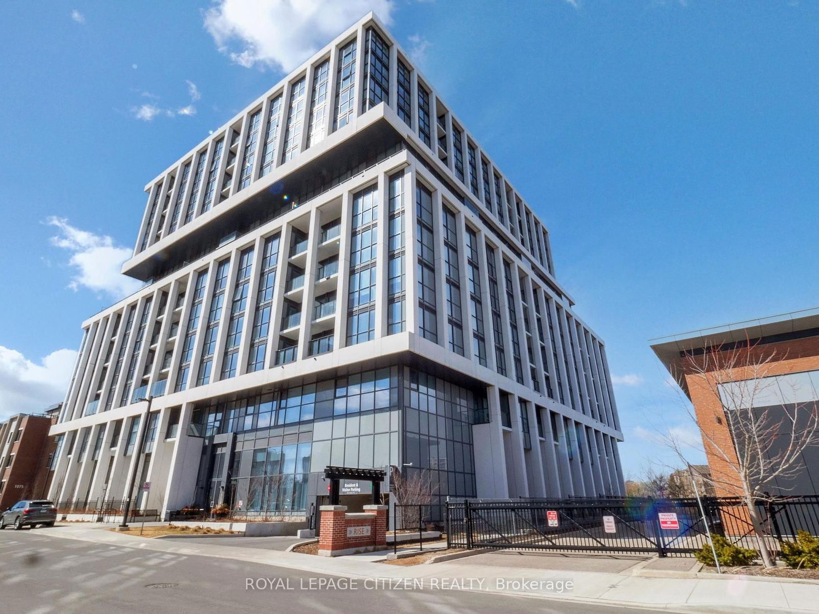 Condo sold at 701-1063 Douglas McCurdy Comm N/A, Mississauga, Lakeview, L5G 0C5 - MLS: W12104842