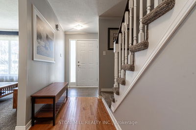 3043 Silverthorn Dr, Oakville - Bronte image-0-2