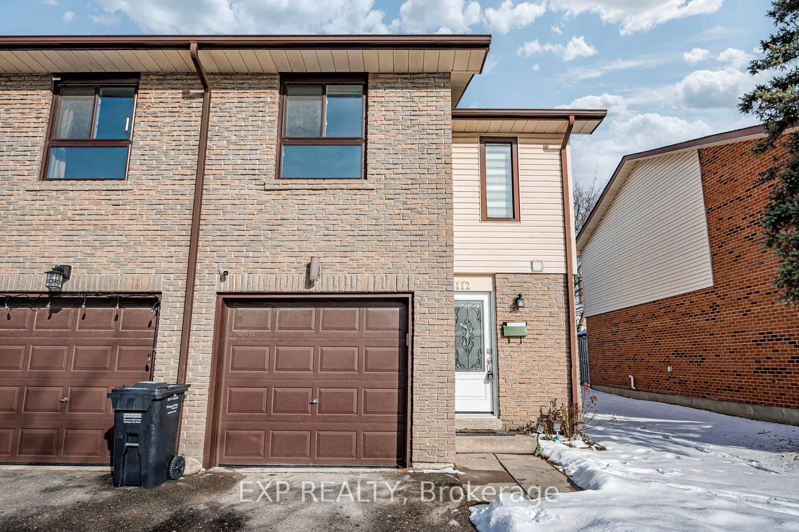 Townhouse for sale at 112 Collins Crescent, Brampton, Brampton North, L6V 3N1 - MLS: W12104967