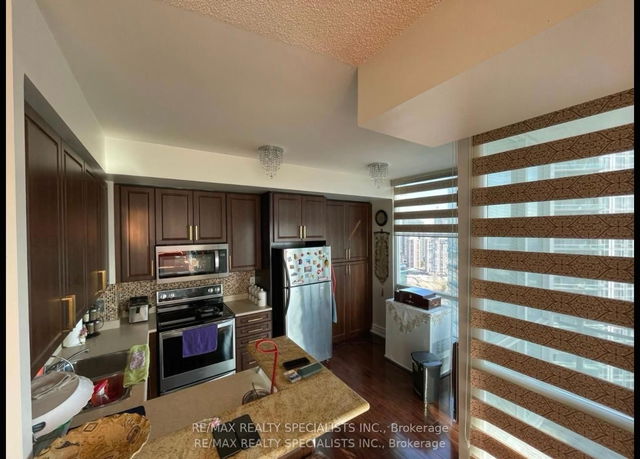 2507 - 3939 Duke Of York Boulevard