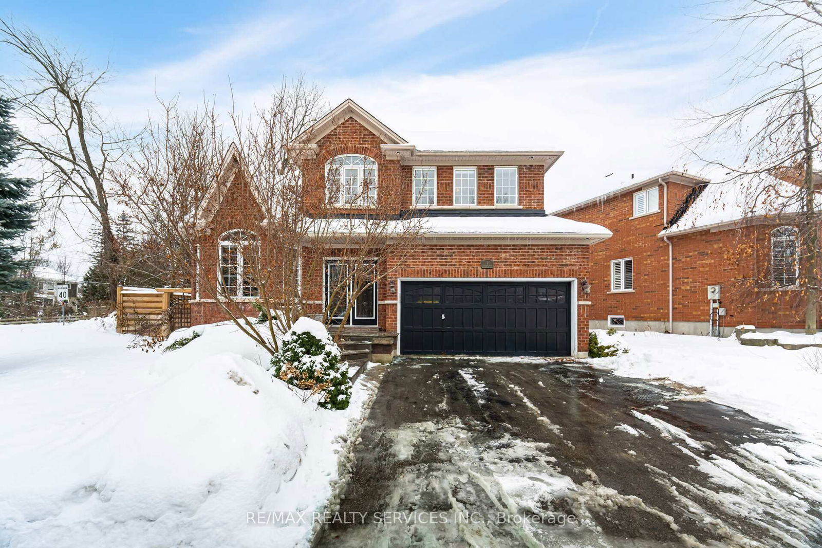 Detached House for sale at 2 Putney Road, Caledon, Caledon East, L7C 1R4 - MLS: W12105013