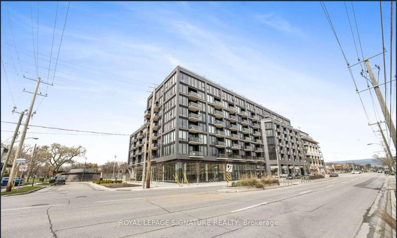 home for lease on 411-7 Smith Crescent