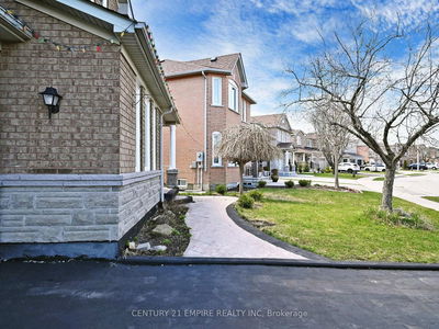 26 Dolphin Song Cres, Brampton - Sandringham-Wellington image-0-4