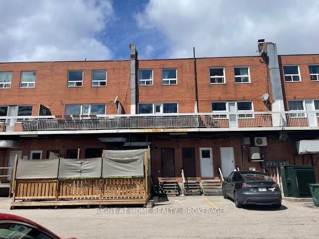 2 - 1852 Lakeshore Road