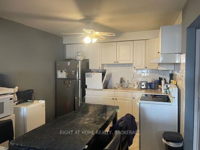 2 - 1852 Lakeshore Road