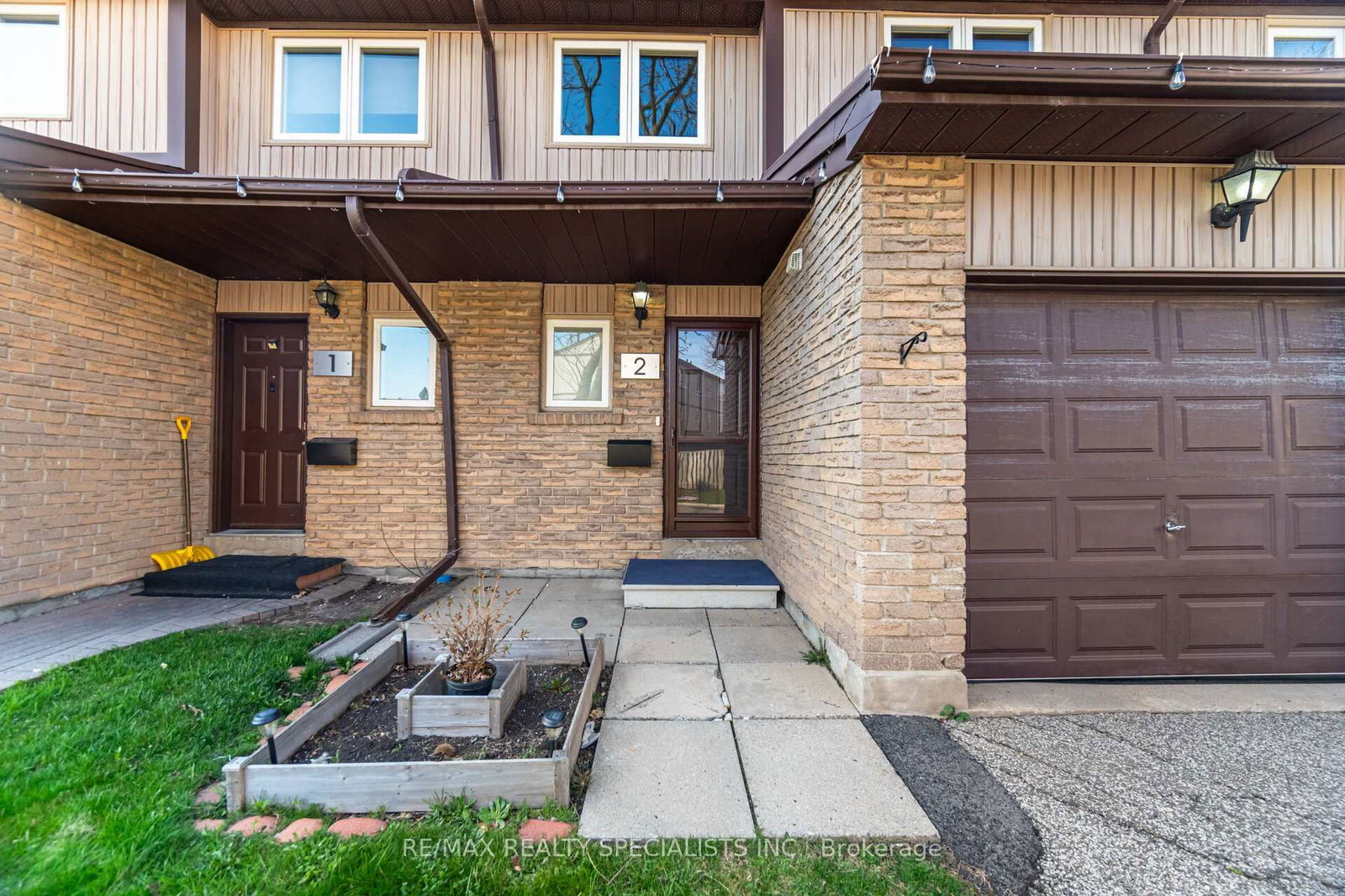 Townhouse for sale at 2-6449 Glen Erin Drive, Mississauga, Meadowvale, L5N 2T2 - MLS: W12105421
