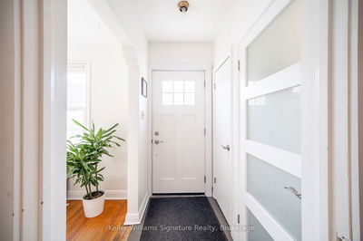 367 Bartos Dr, Oakville - Central image-0-3