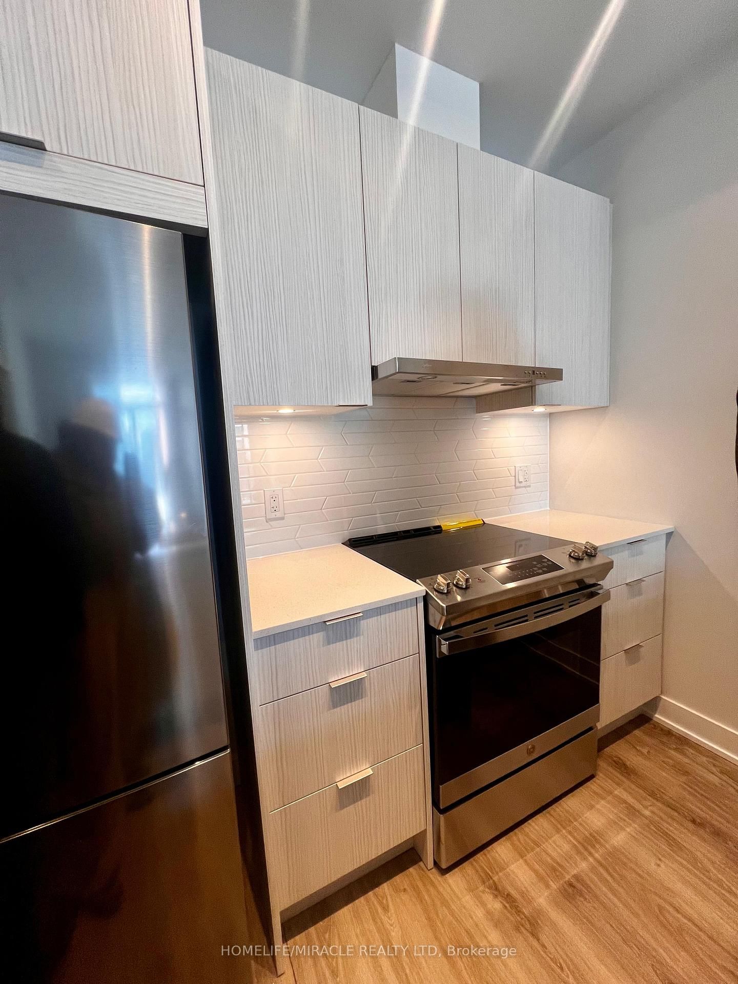 Condo leased at 313-430 Square One Drive, Mississauga, City Centre, L5B 0L6 - MLS: W12105481