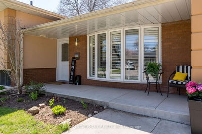 616 Blue Forest Hill, Burlington - Appleby image-0-3