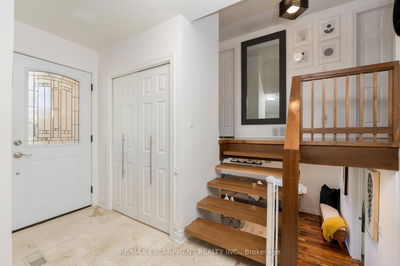 616 Blue Forest Hill, Burlington - Appleby image-0-4