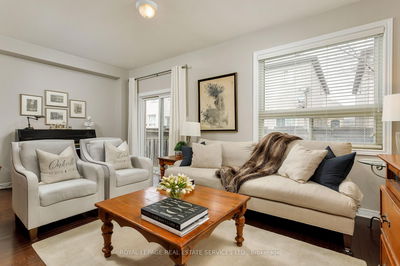 2439 Montagne Ave, Oakville - Westmount image-0-3