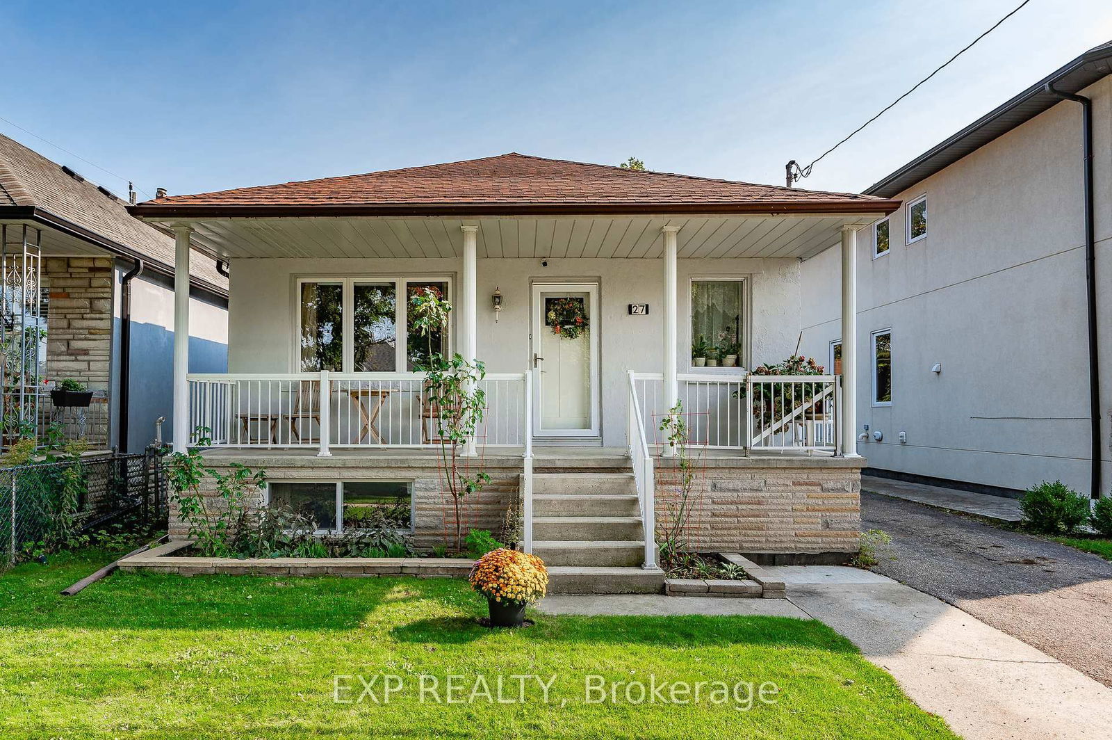 Detached House for sale at 27 Stock Avenue, Toronto, Islington-City Centre West, M8Z 5C3 - MLS: W12105879