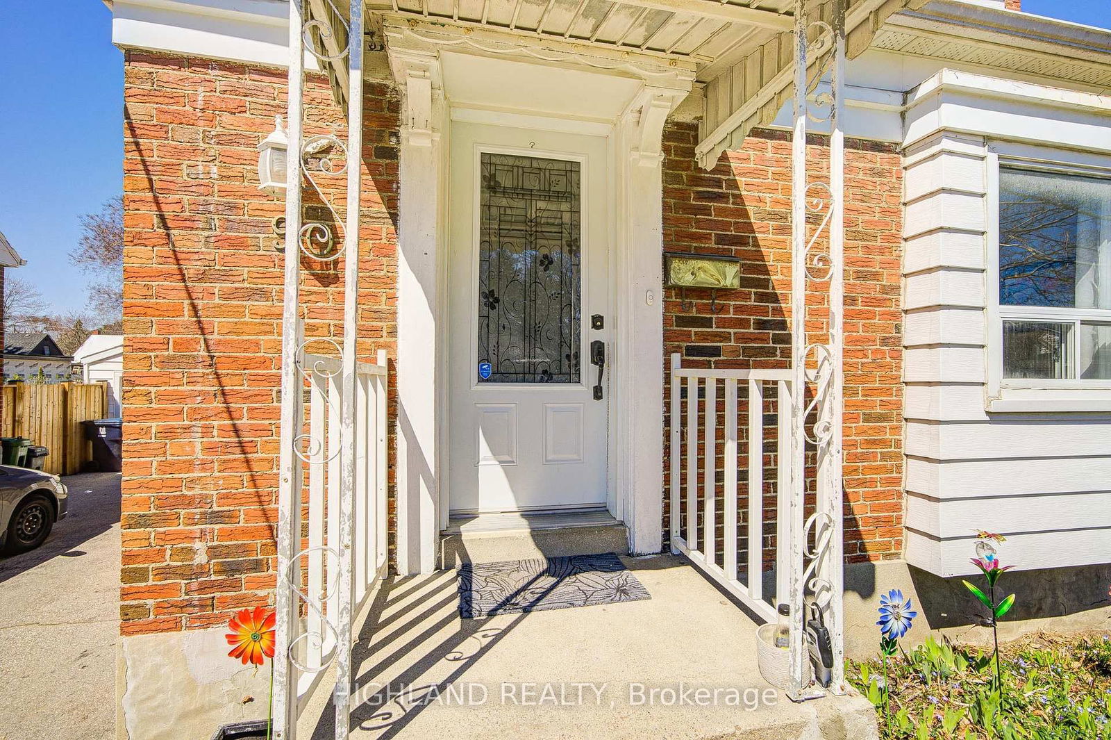 Detached House leased at 90 Clouston Avenue, Toronto, Weston, M9N 1A7 - MLS: W12106114