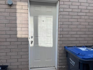 30 Aylesbury Drive